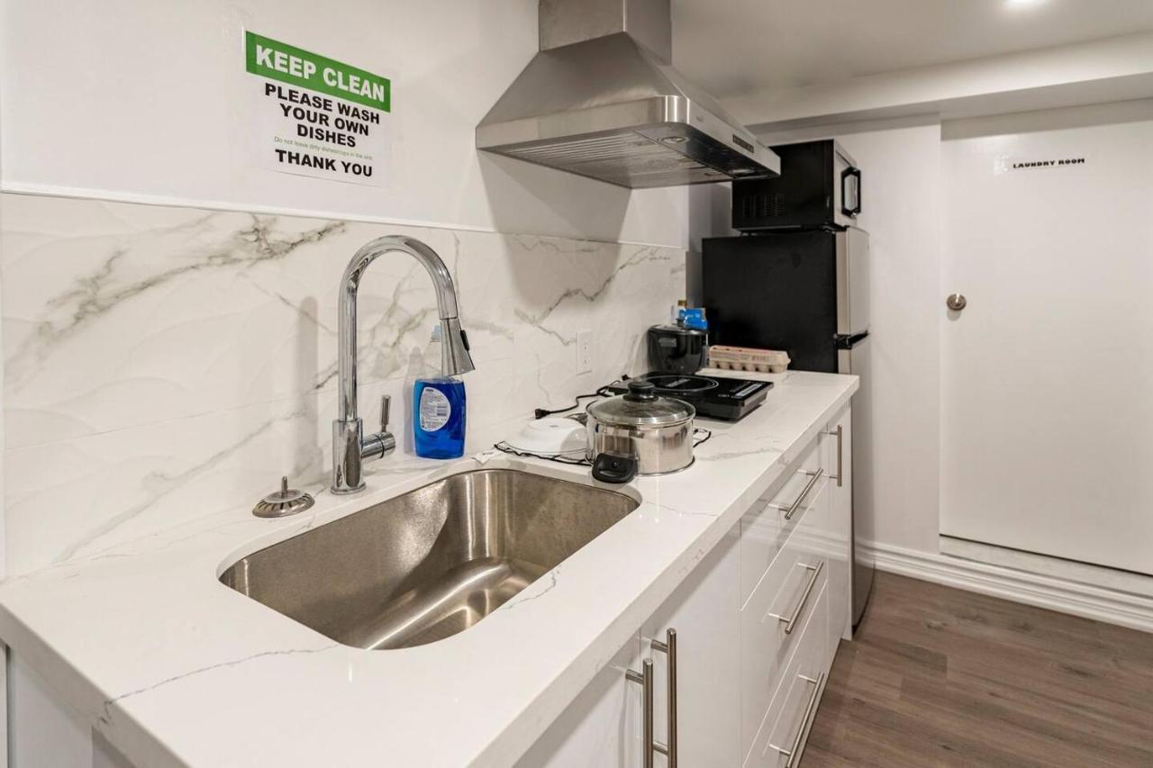 Simple & Tidy Private Rooms Toronto Exterior foto