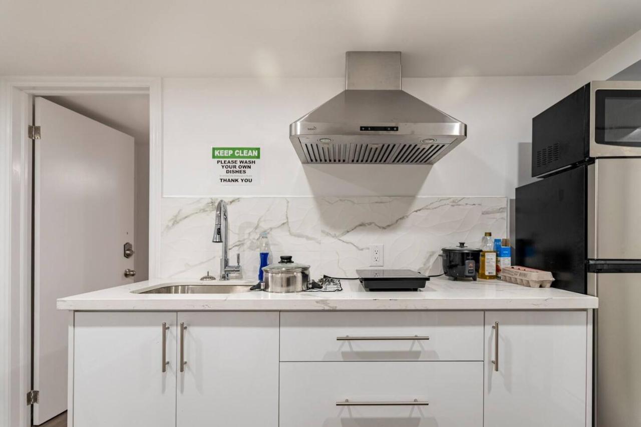 Simple & Tidy Private Rooms Toronto Exterior foto