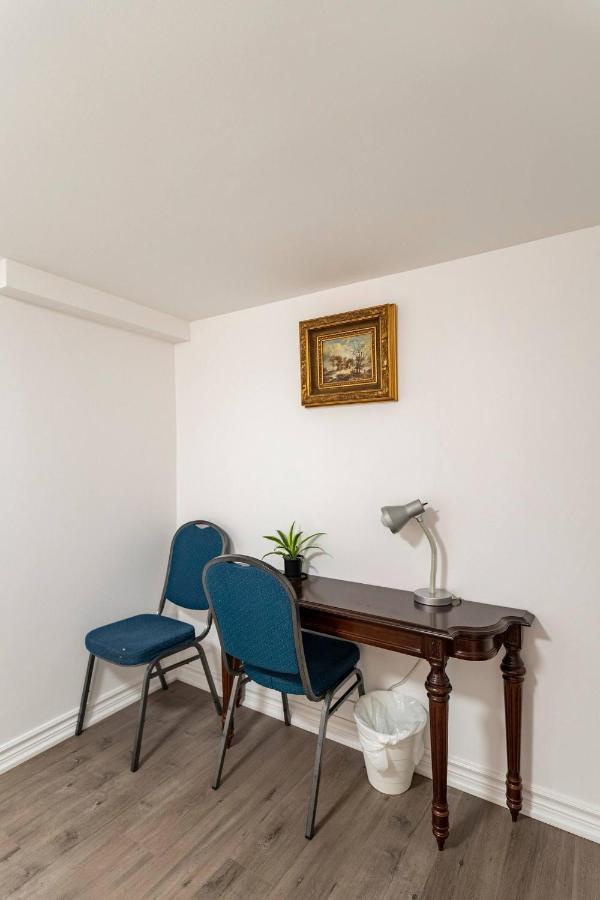 Simple & Tidy Private Rooms Toronto Exterior foto
