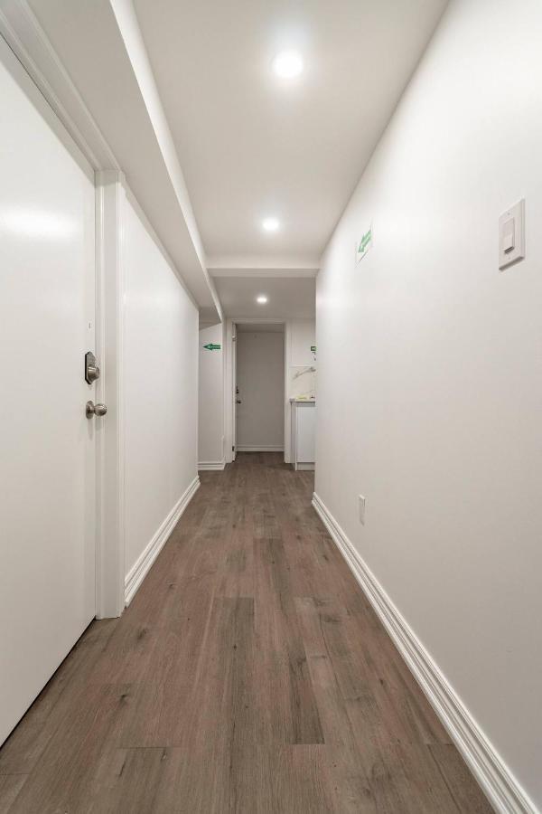 Simple & Tidy Private Rooms Toronto Exterior foto